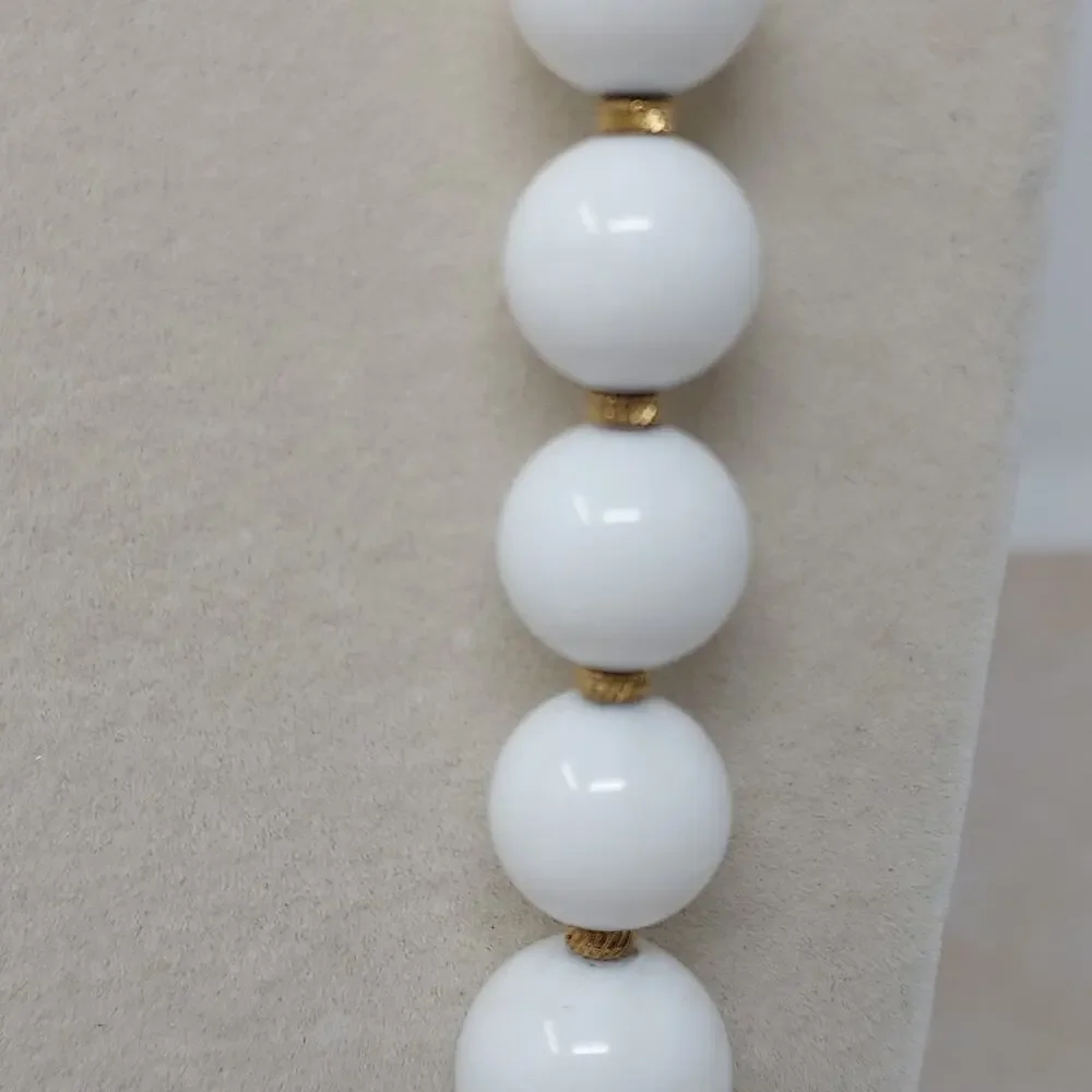 Vintage Monet White Gold Graduated Beaded Necklace Signed 26